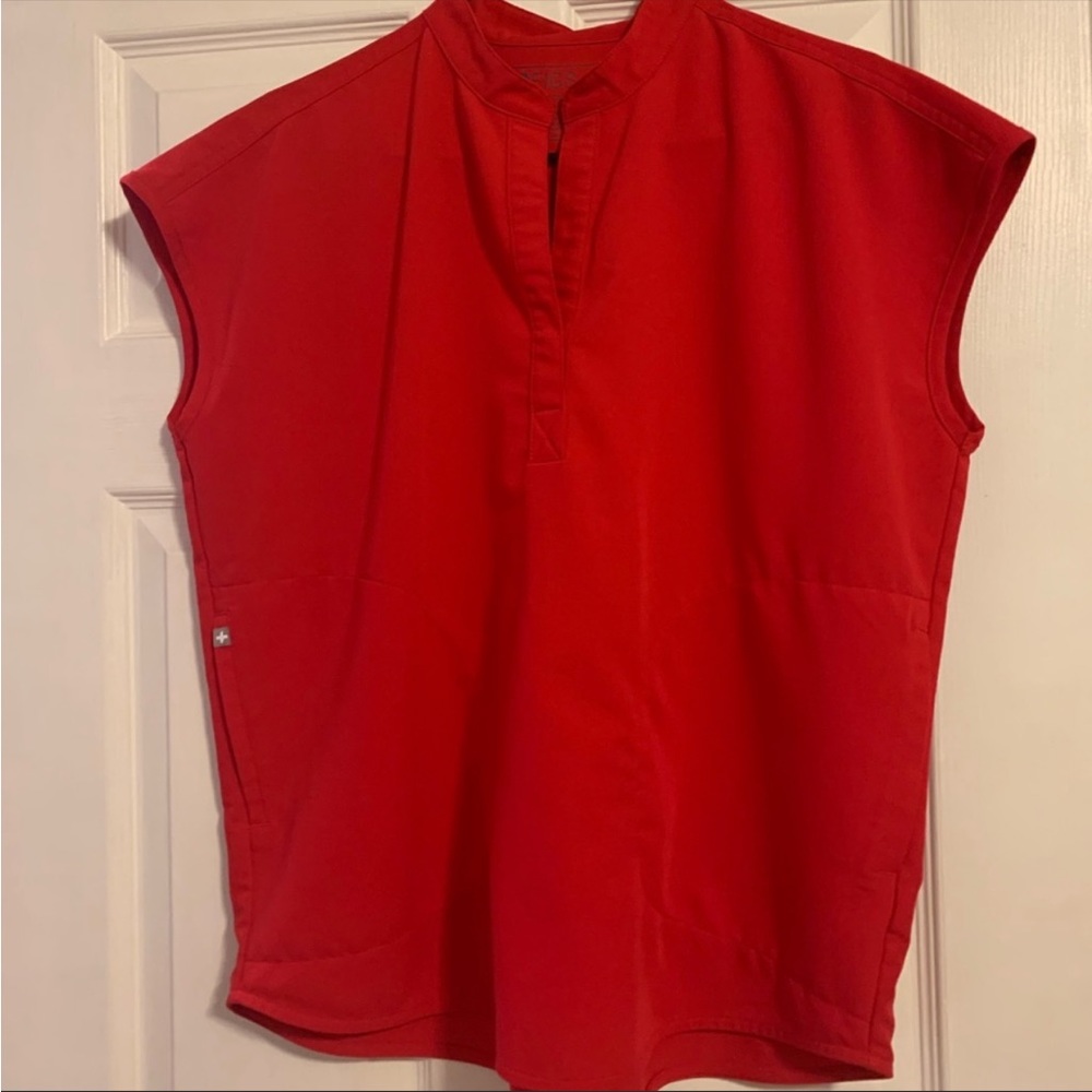 Red Figs scrub set size small